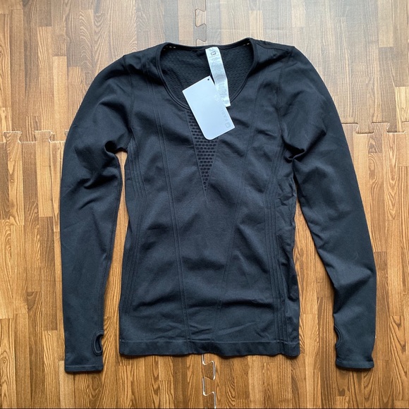 Fabletics- Arta Seamless L/S Top - Picture 2 of 7